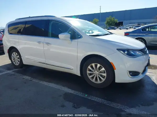 2C4RC1BG4JR103203 2018 CHRYSLER PACIFICA - Image 1