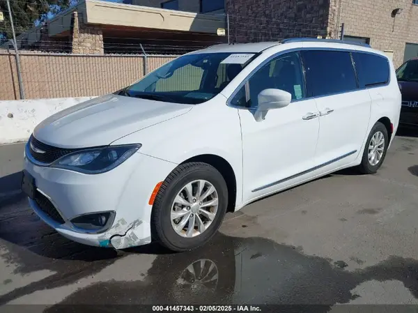 2C4RC1BG4JR103203 2018 CHRYSLER PACIFICA - Image 2