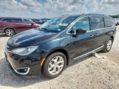 2C4RC1BG4JR106537 2018 CHRYSLER PACIFICA