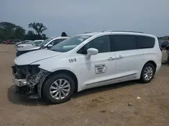 2C4RC1BG4JR106893 2018 CHRYSLER PACIFICA