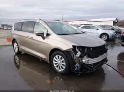 2C4RC1BG4JR107347 2018 CHRYSLER PACIFICA