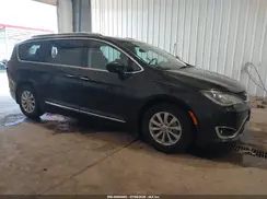 2C4RC1BG4JR109163 2018 CHRYSLER PACIFICA
