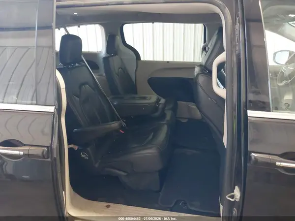2C4RC1BG4JR109163 2018 CHRYSLER PACIFICA - Image 8