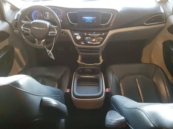 2C4RC1BG4JR110118 2018 CHRYSLER PACIFICA - Image 8