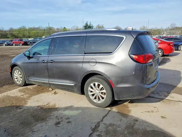 2C4RC1BG4JR110605 2018 CHRYSLER PACIFICA - Image 2