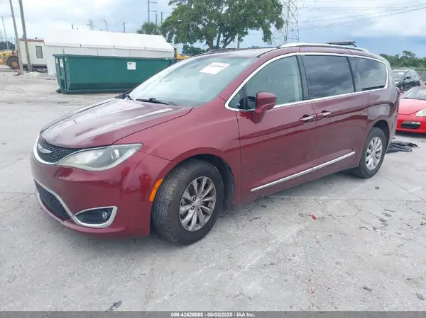 2C4RC1BG4JR110720 2018 CHRYSLER PACIFICA - Image 2