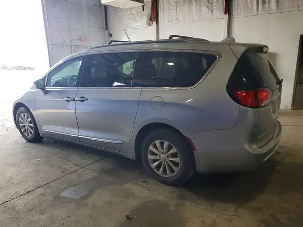 2C4RC1BG4JR110829 2018 CHRYSLER PACIFICA - Image 2