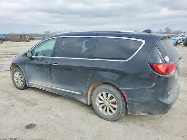 2C4RC1BG4JR119482 2018 CHRYSLER PACIFICA - Image 2
