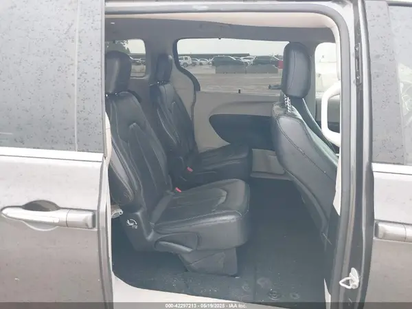 2C4RC1BG4JR119644 2018 CHRYSLER PACIFICA - Image 8