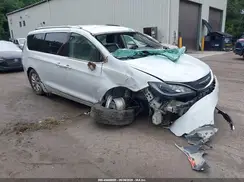 2C4RC1BG4JR127503 2018 CHRYSLER PACIFICA