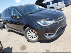 2C4RC1BG4JR141529 2018 CHRYSLER PACIFICA