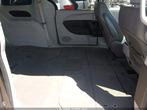 2C4RC1BG4JR141529 2018 CHRYSLER PACIFICA - Image 8