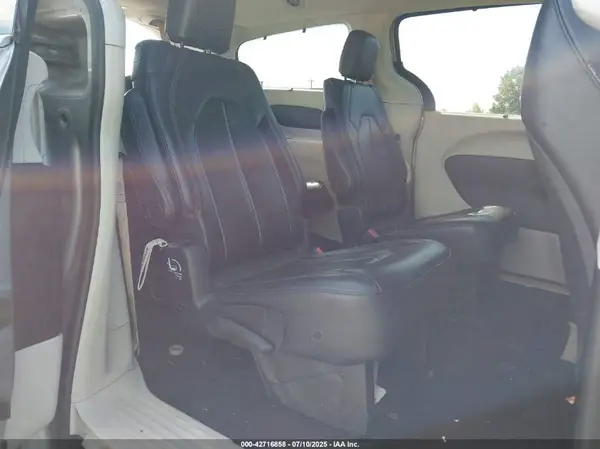 2C4RC1BG4JR142406 2018 CHRYSLER PACIFICA - Image 8