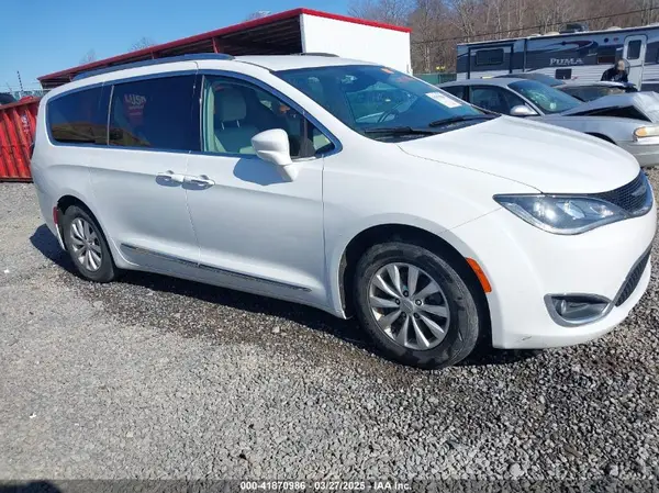 2C4RC1BG4JR142566 2018 CHRYSLER PACIFICA - Image 1