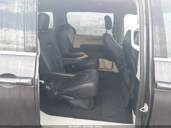 2C4RC1BG4JR144477 2018 CHRYSLER PACIFICA - Image 8