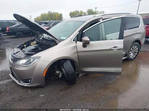 2C4RC1BG4JR148898 2018 CHRYSLER PACIFICA - Image 2
