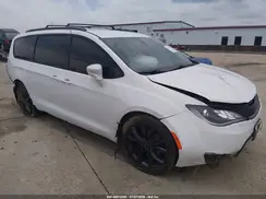 2C4RC1BG4JR155365 2018 CHRYSLER PACIFICA