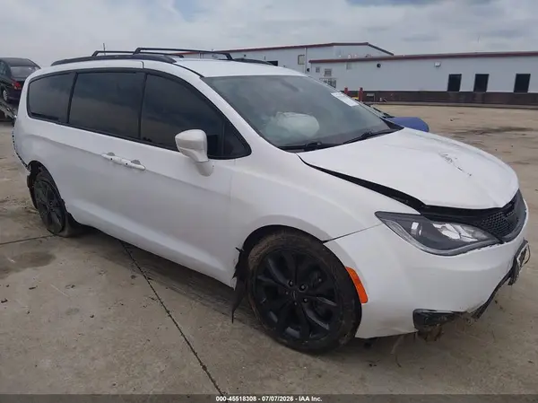 2C4RC1BG4JR155365 2018 CHRYSLER PACIFICA - Image 1