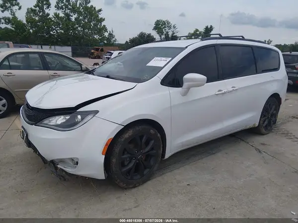 2C4RC1BG4JR155365 2018 CHRYSLER PACIFICA - Image 2