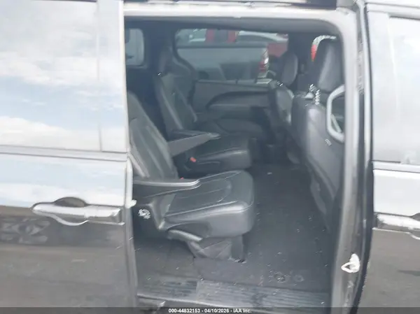 2C4RC1BG4JR174658 2018 CHRYSLER PACIFICA - Image 8