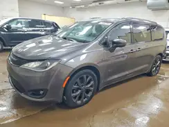 2C4RC1BG4JR178113 2018 CHRYSLER PACIFICA