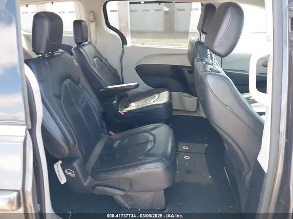 2C4RC1BG4JR204161 2018 CHRYSLER PACIFICA - Image 8