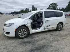 2C4RC1BG4JR214236 2018 CHRYSLER PACIFICA