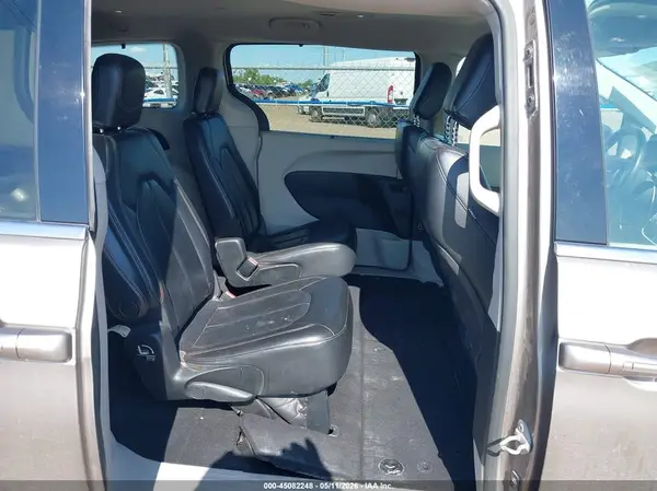 2C4RC1BG4JR219050 2018 CHRYSLER PACIFICA - Image 8