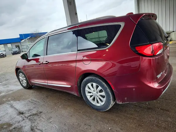 2C4RC1BG4JR233434 2018 CHRYSLER PACIFICA - Image 2