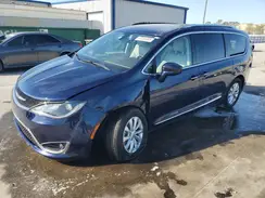 2C4RC1BG4JR233613 2018 CHRYSLER PACIFICA