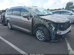 2C4RC1BG4JR237175 2018 CHRYSLER PACIFICA
