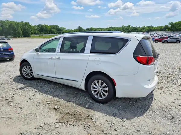 2C4RC1BG4JR246393 2018 CHRYSLER PACIFICA - Image 2