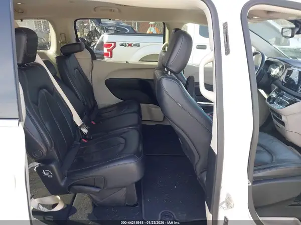 2C4RC1BG4JR246538 2018 CHRYSLER PACIFICA - Image 8