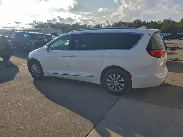 2C4RC1BG4JR261489 2018 CHRYSLER PACIFICA - Image 2