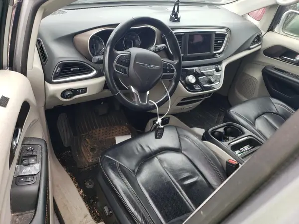 2C4RC1BG4JR290488 2018 CHRYSLER PACIFICA - Image 8