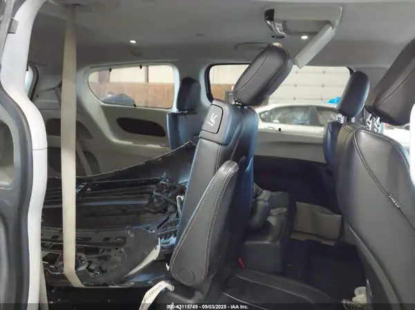 2C4RC1BG4JR294752 2018 CHRYSLER PACIFICA - Image 8