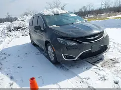 2C4RC1BG4JR317995 2018 CHRYSLER PACIFICA