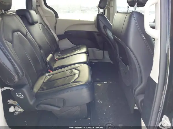 2C4RC1BG4JR317995 2018 CHRYSLER PACIFICA - Image 8