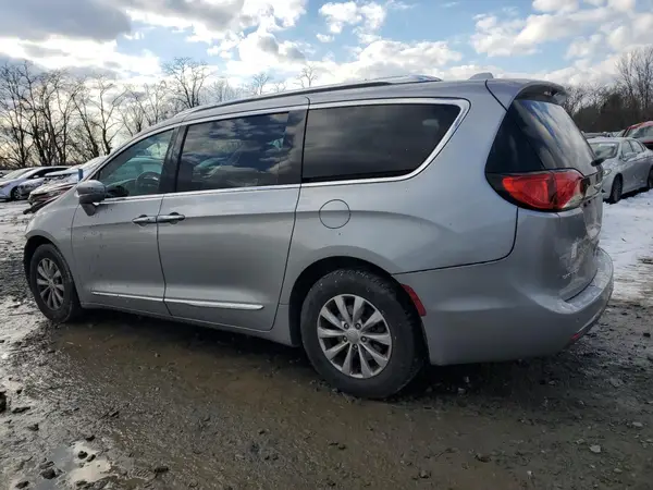 2C4RC1BG4JR332853 2018 CHRYSLER PACIFICA - Image 2