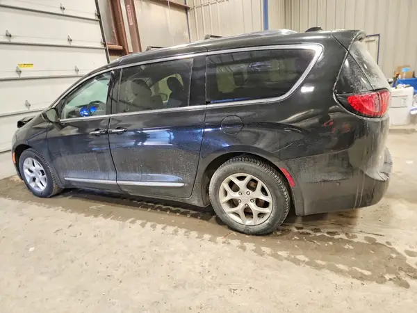 2C4RC1BG4JR339284 2018 CHRYSLER PACIFICA - Image 2