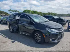 2C4RC1BG4JR354724 2018 CHRYSLER PACIFICA