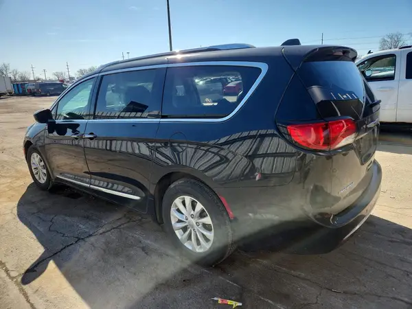 2C4RC1BG4KR523416 2019 CHRYSLER PACIFICA - Image 2