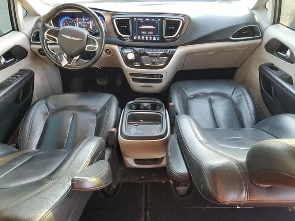 2C4RC1BG4KR526817 2019 CHRYSLER PACIFICA - Image 8