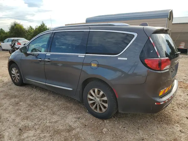 2C4RC1BG4KR527630 2019 CHRYSLER PACIFICA - Image 2