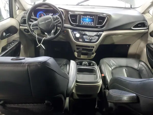 2C4RC1BG4KR527630 2019 CHRYSLER PACIFICA - Image 8
