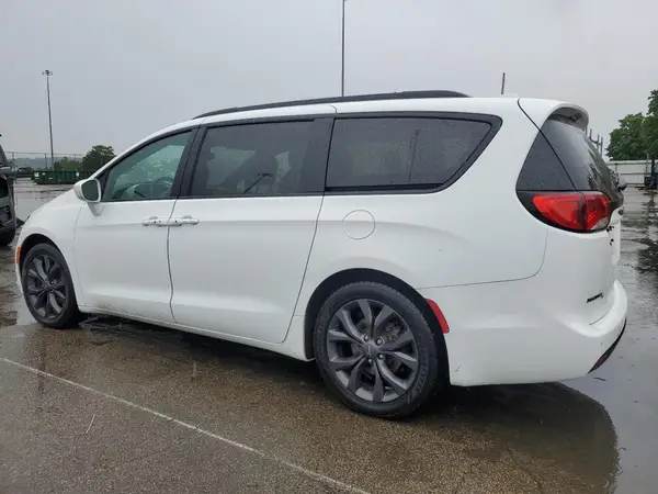2C4RC1BG4KR532133 2019 CHRYSLER PACIFICA - Image 2
