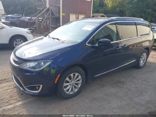 2C4RC1BG4KR537400 2019 CHRYSLER PACIFICA - Image 2