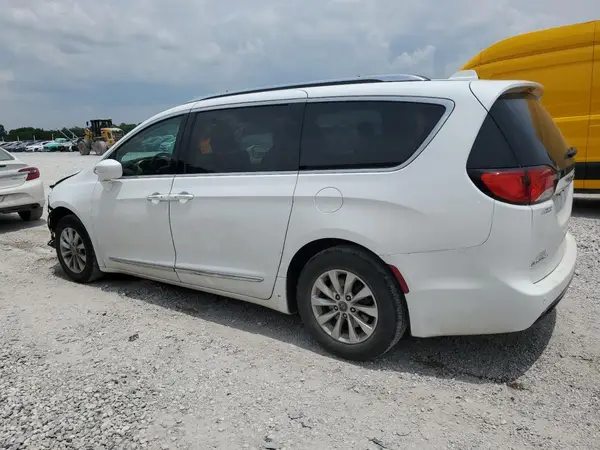 2C4RC1BG4KR539826 2019 CHRYSLER PACIFICA - Image 2
