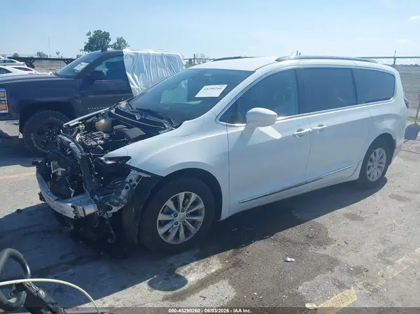 2C4RC1BG4KR540054 2019 CHRYSLER PACIFICA - Image 2