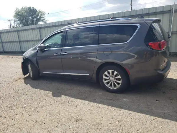 2C4RC1BG4KR554052 2019 CHRYSLER PACIFICA - Image 2
